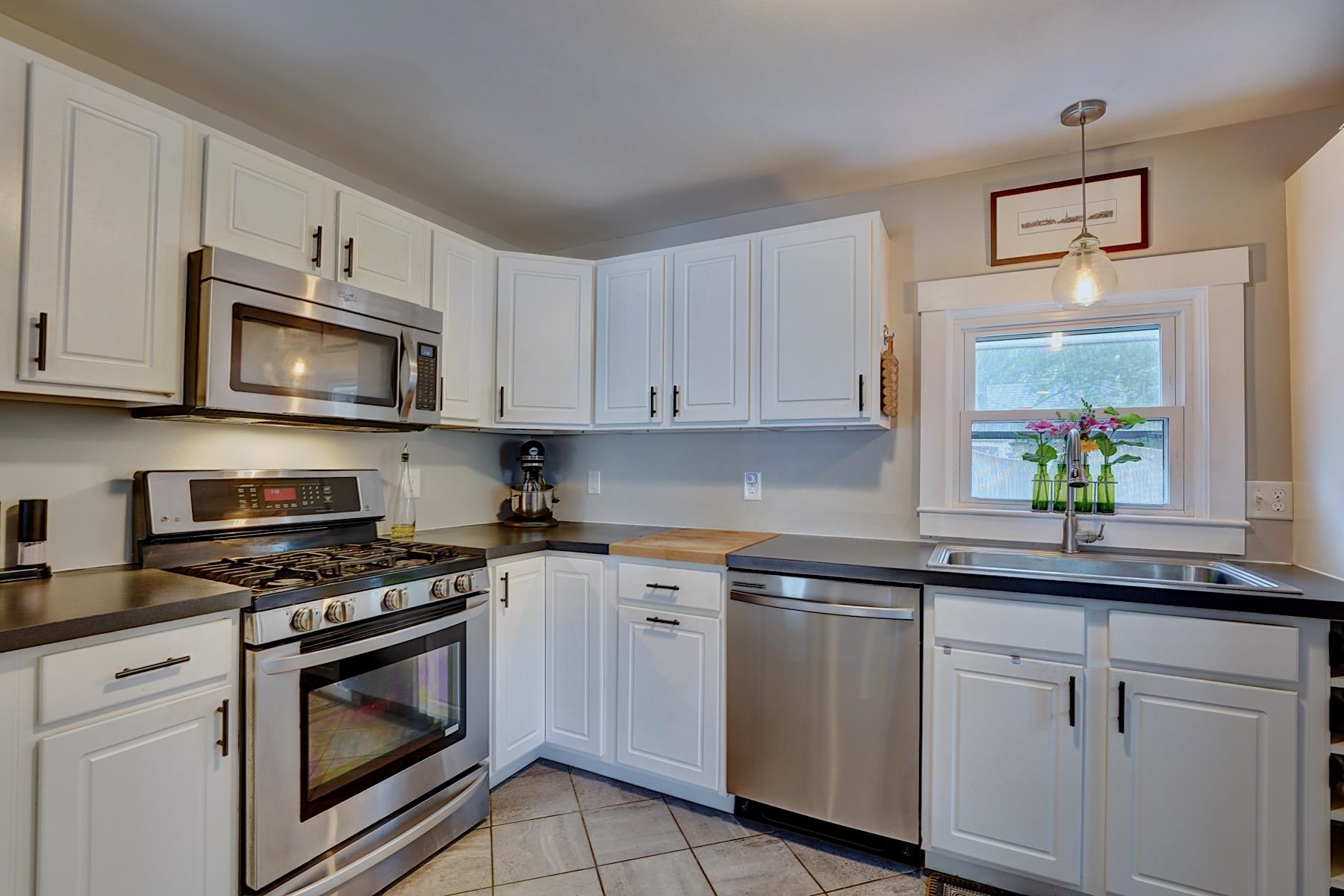 15 Arbor Street, Unit 1 Exeter, NH 03833 - Photo 10 of 24 Gallery Image 10