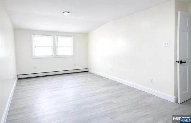 $2,600 | 19 Glen Street, Unit 2, Cliffside Park, NJ 07010