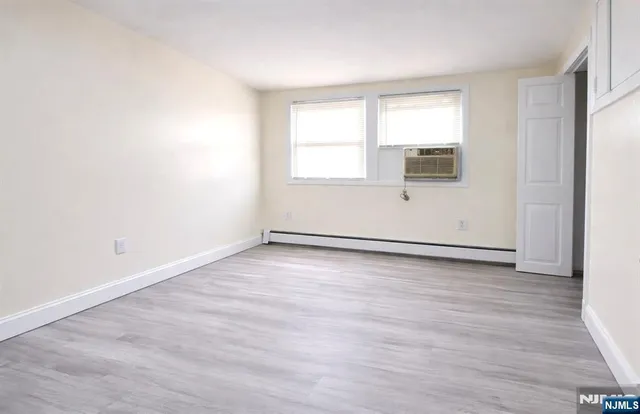 $2,600 | 19 Glen Street, Unit 2, Cliffside Park, NJ 07010