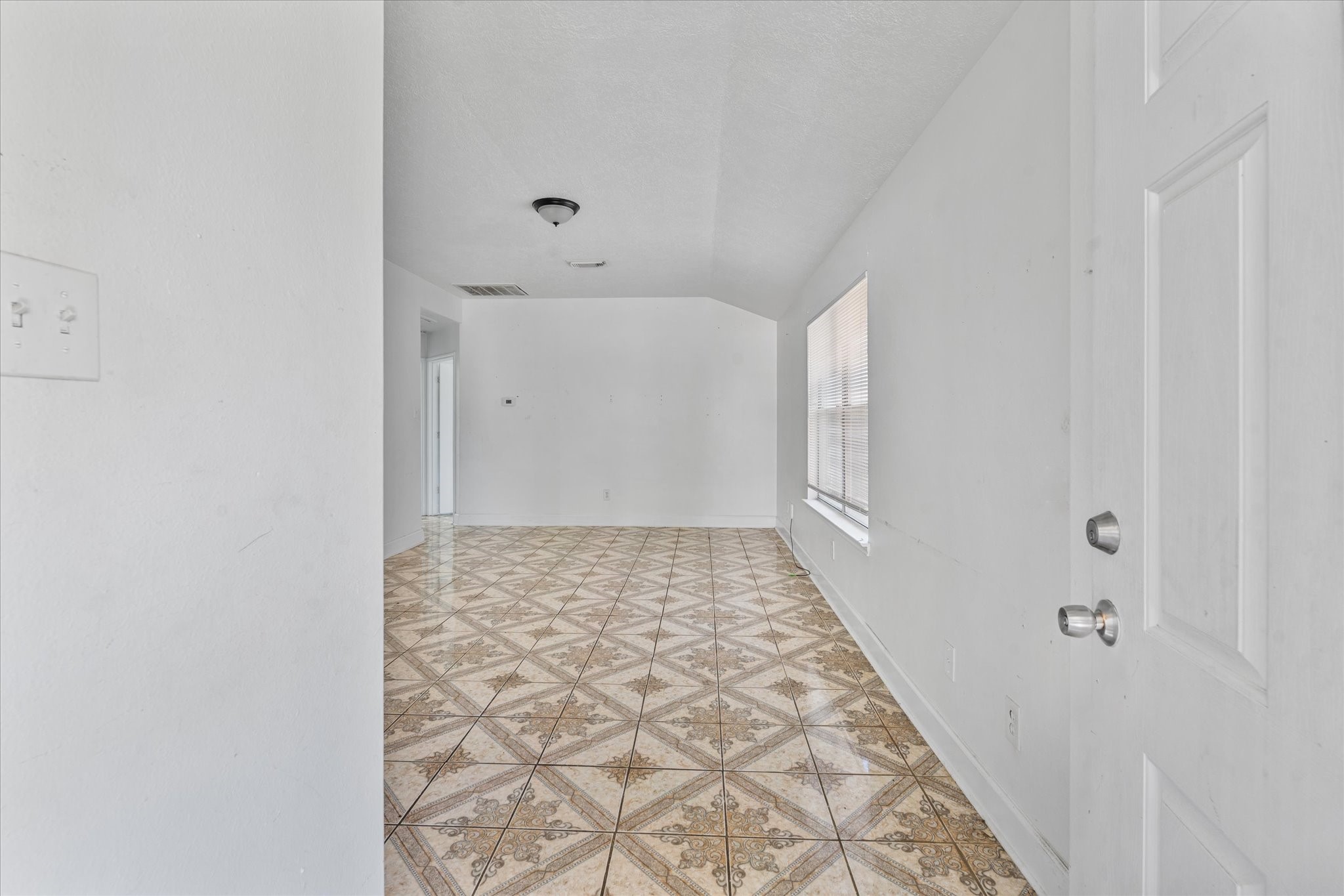 1410 Hade Falls Lane Houston, TX 77073 - Photo 3 of 25