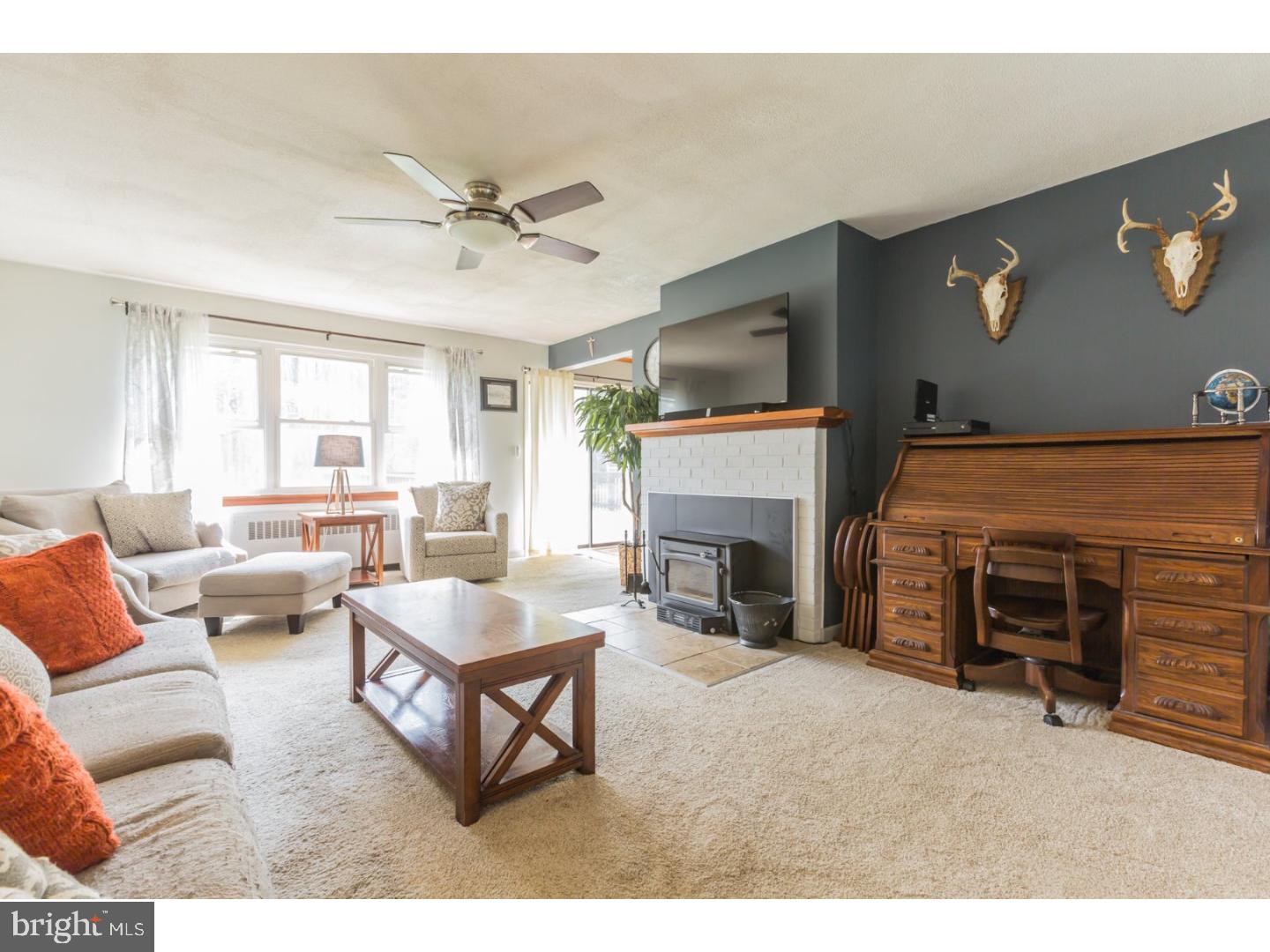 410 South New Middletown Road Media, PA 19063 - Photo 7 of 25 Great Room