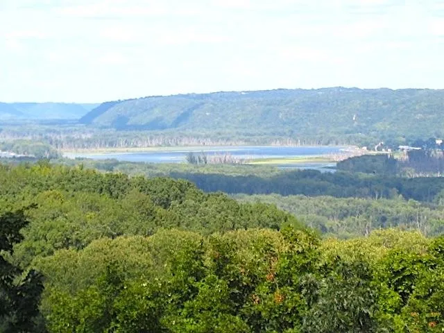 $269,000 | 104 Summit Drive, Mcgregor, IA 52157