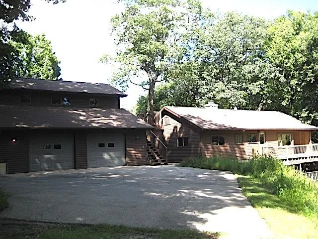 $269,000 | 104 Summit Drive, Mcgregor, IA 52157