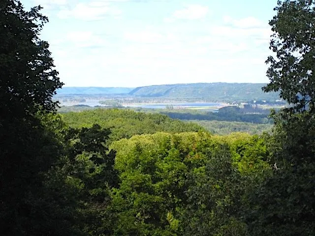 $269,000 | 104 Summit Drive, Mcgregor, IA 52157