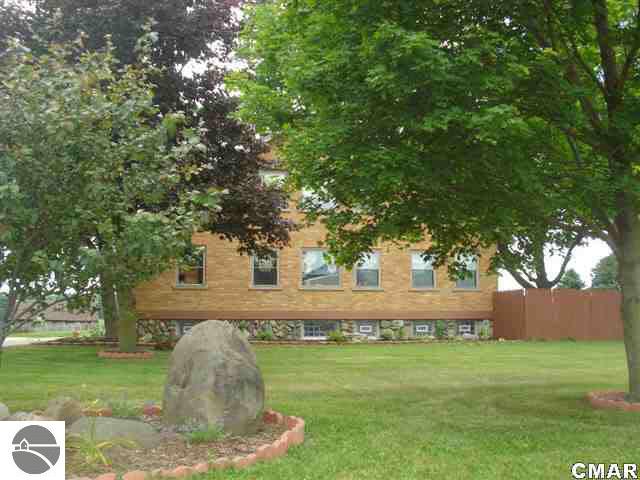 9136 East Walton Road Shepherd, MI 48883 - Photo 18 of 25 1773174-17.JPG