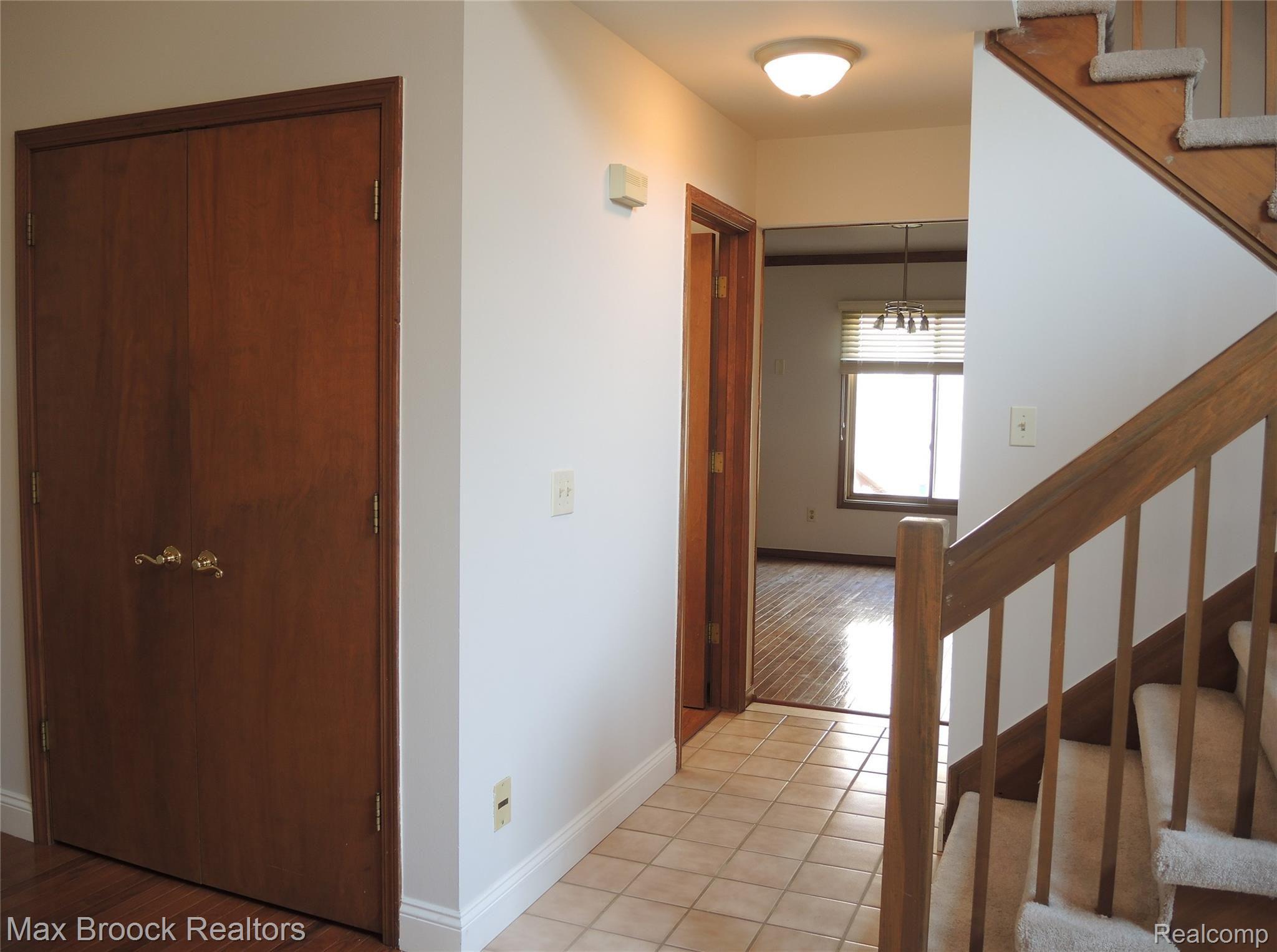 1240 Bembridge Drive Rochester, MI 48307 - Photo 13 of 48 DSCN6779.JPG
