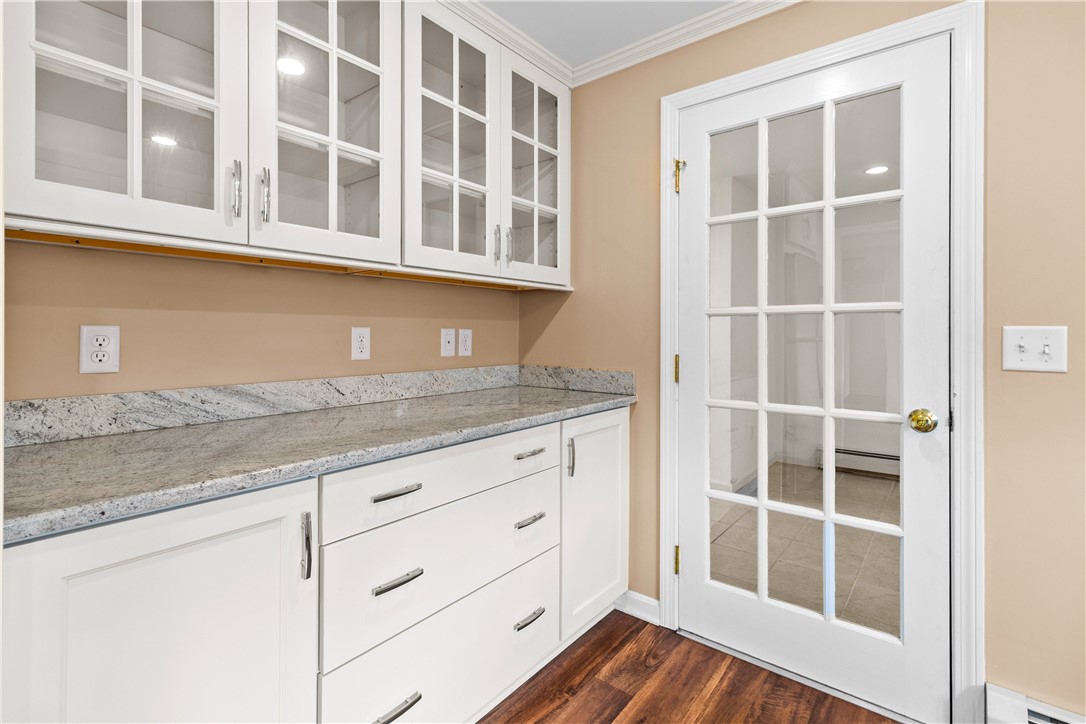 12 Beth Road Tiverton, RI 02878 - Photo 15 of 42