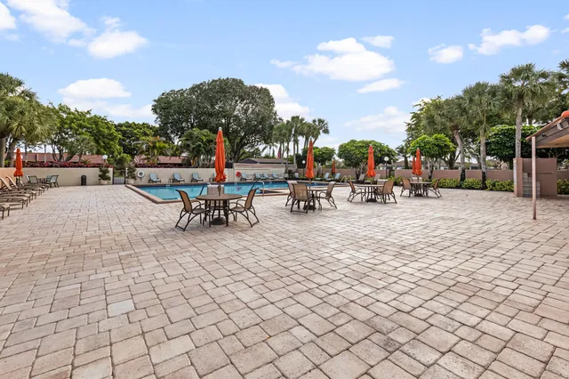 $2,200 | 9270 Vista Del Lago, Unit E27, Boca Raton, FL 33428