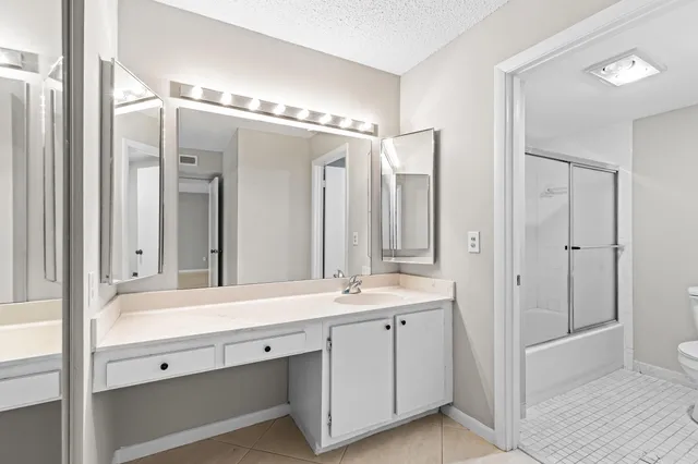 $2,200 | 9270 Vista Del Lago, Unit E27, Boca Raton, FL 33428