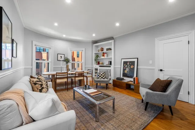 $1,395,000 | 221 West Springfield Street, Unit 3, Boston, MA 02118
