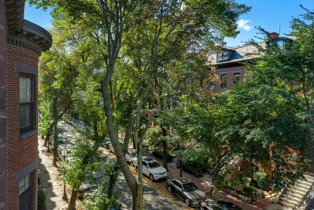 $1,395,000 | 221 West Springfield Street, Unit 3, Boston, MA 02118