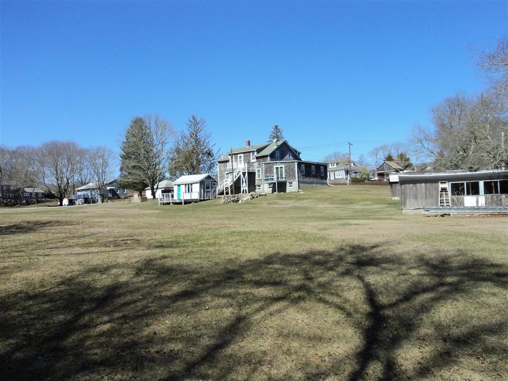 423 Old County Road Westport, MA 02790 - Photo 4 of 16 Gallery Image 4