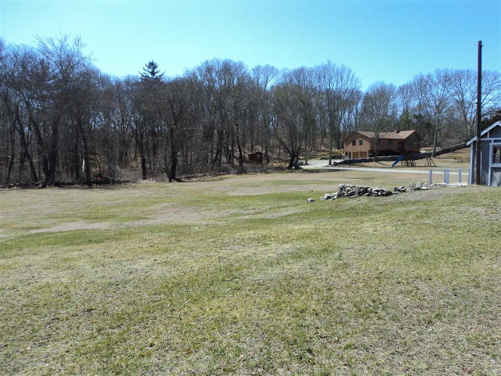 423 Old County Road Westport, MA 02790 - Photo 5 of 16 Gallery Image 5