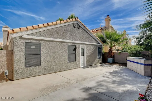 $2,288 | 2837 Autumn Haze Lane, Las Vegas, NV 89117