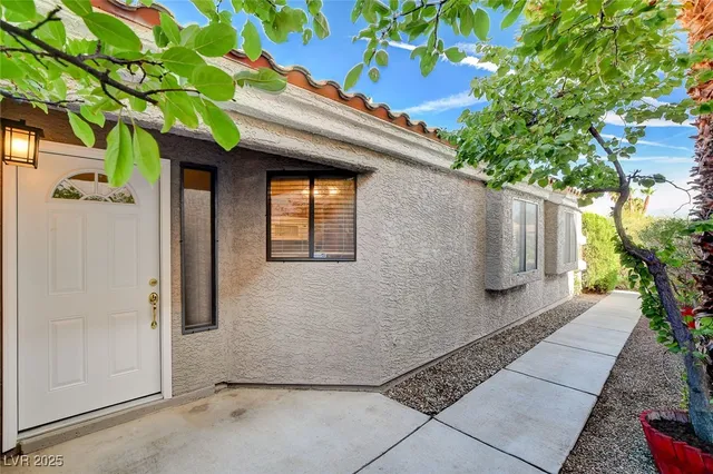 $2,288 | 2837 Autumn Haze Lane, Las Vegas, NV 89117