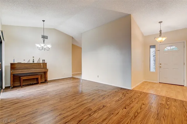 $2,288 | 2837 Autumn Haze Lane, Las Vegas, NV 89117