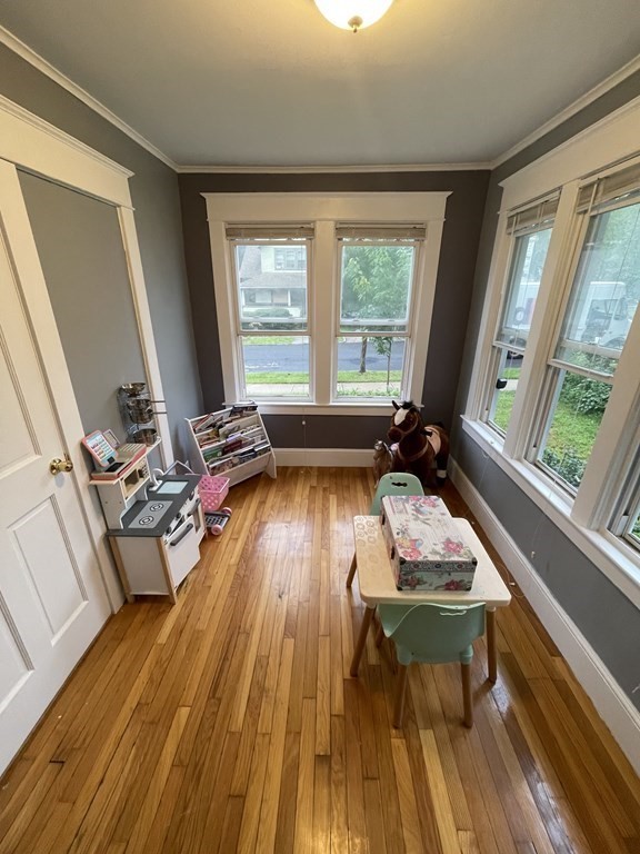 202 Dunmoreland Street Springfield, MA 01109 - Photo 3 of 34 Gallery Image 3