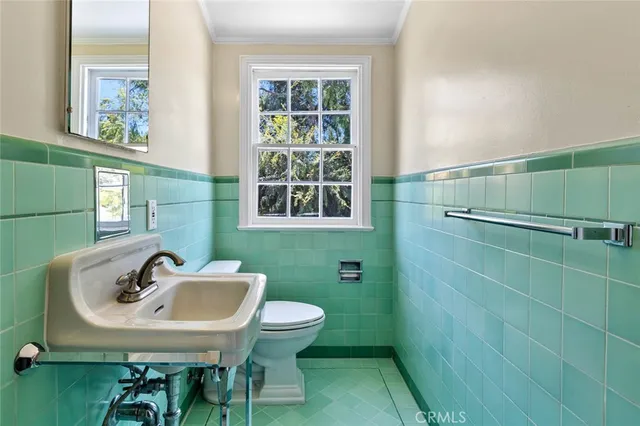 $2,375,000 | 15454 Sutton Street, Sherman Oaks, CA 91403