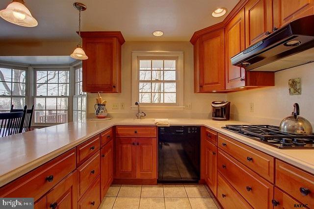 534 Maywood Road York, PA 17402 - Photo 5 of 27 Gallery Image 5