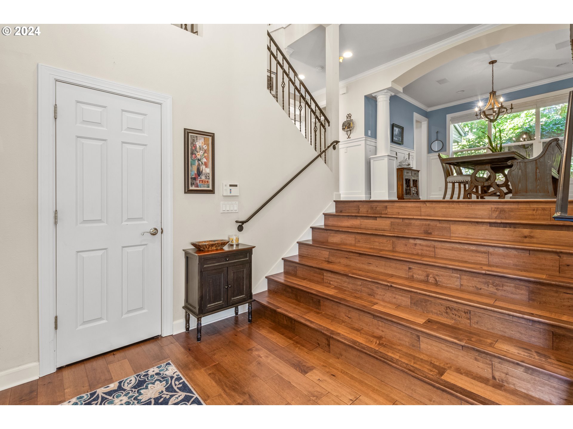 264 Southeast 41st Court Gresham, OR 97080 - Photo 5 of 37 a view of entryway and hall with wooden floor