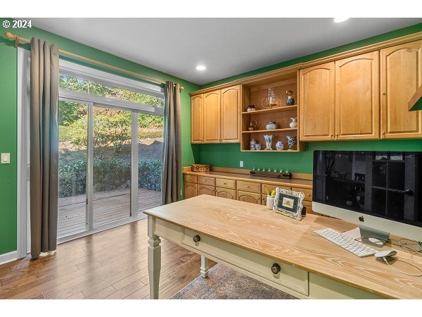 264 Southeast 41st Court Gresham, OR 97080 - Photo 10 of 37 a view of a living room and dining room