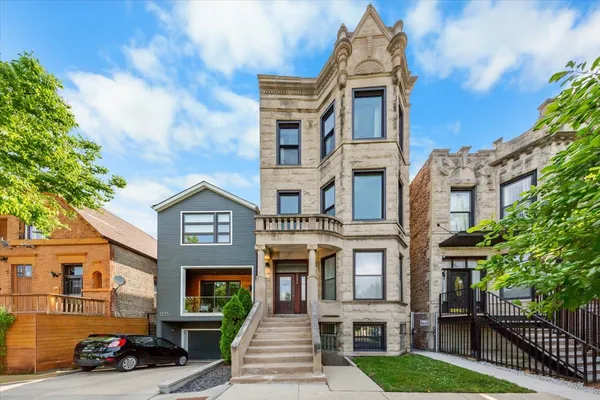 $2,500 | 1253 North California Avenue, Unit 2, Chicago, IL 60622