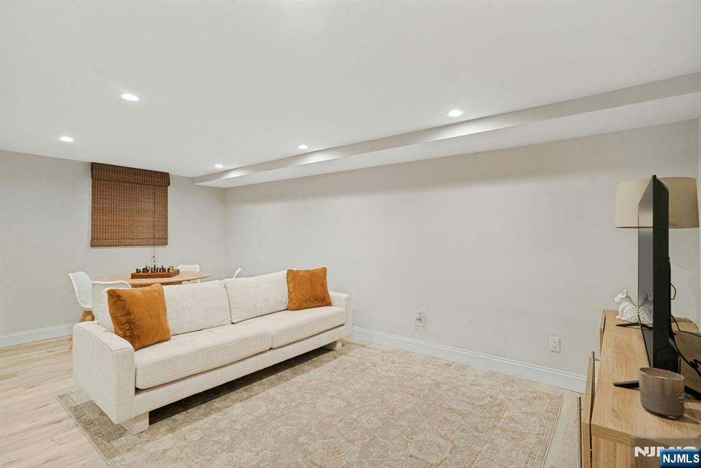 247 Oldwoods Road Franklin Lakes, NJ 07417 - Photo 19 of 26