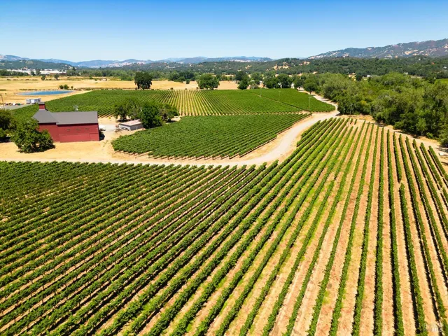 $2,499,000 | 700 Ford Road, Ukiah, CA 95482