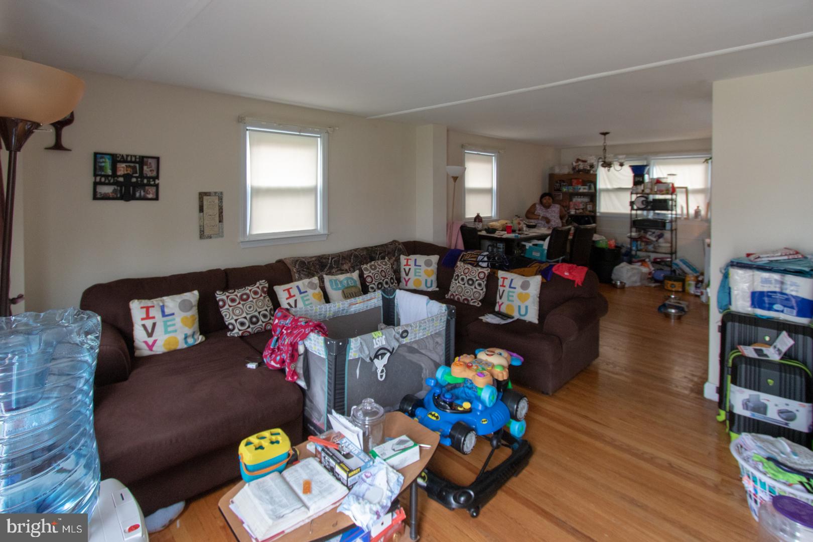1549 Clairidge Road Baltimore, MD 21207 - Photo 3 of 22