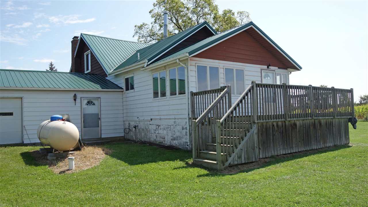 8409 Sheridan Road New Lothrop, MI 48460 - Photo 3 of 33