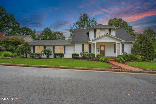 $364,900 | 620 Arlington Avenue, Bristol, VA 24201