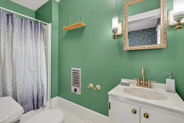 $364,900 | 620 Arlington Avenue, Bristol, VA 24201