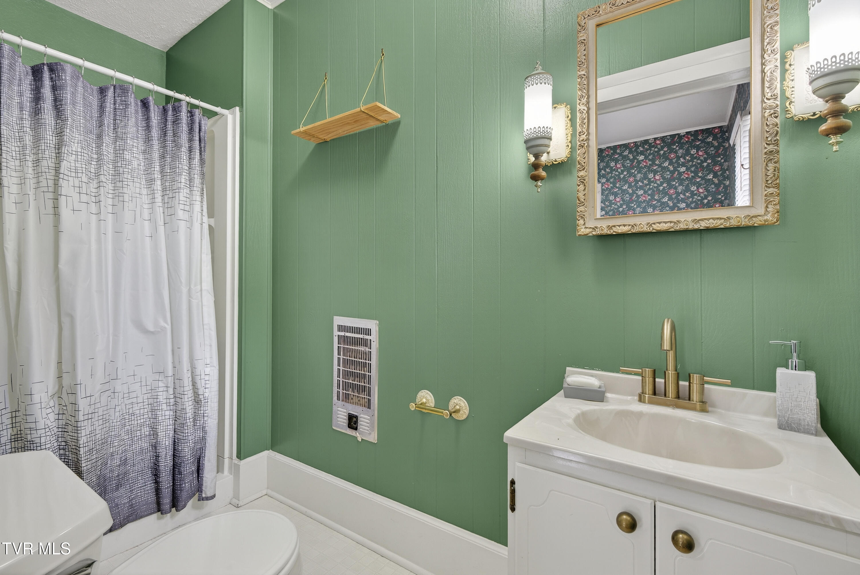 620 Arlington Avenue Bristol, VA 24201 - Photo 24 of 56 620-Arlington-AVe-Bristol-VA-18