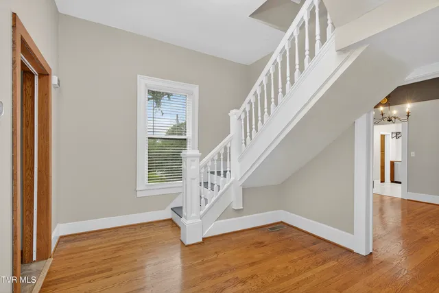 $359,900 | 620 Arlington Avenue, Bristol, VA 24201