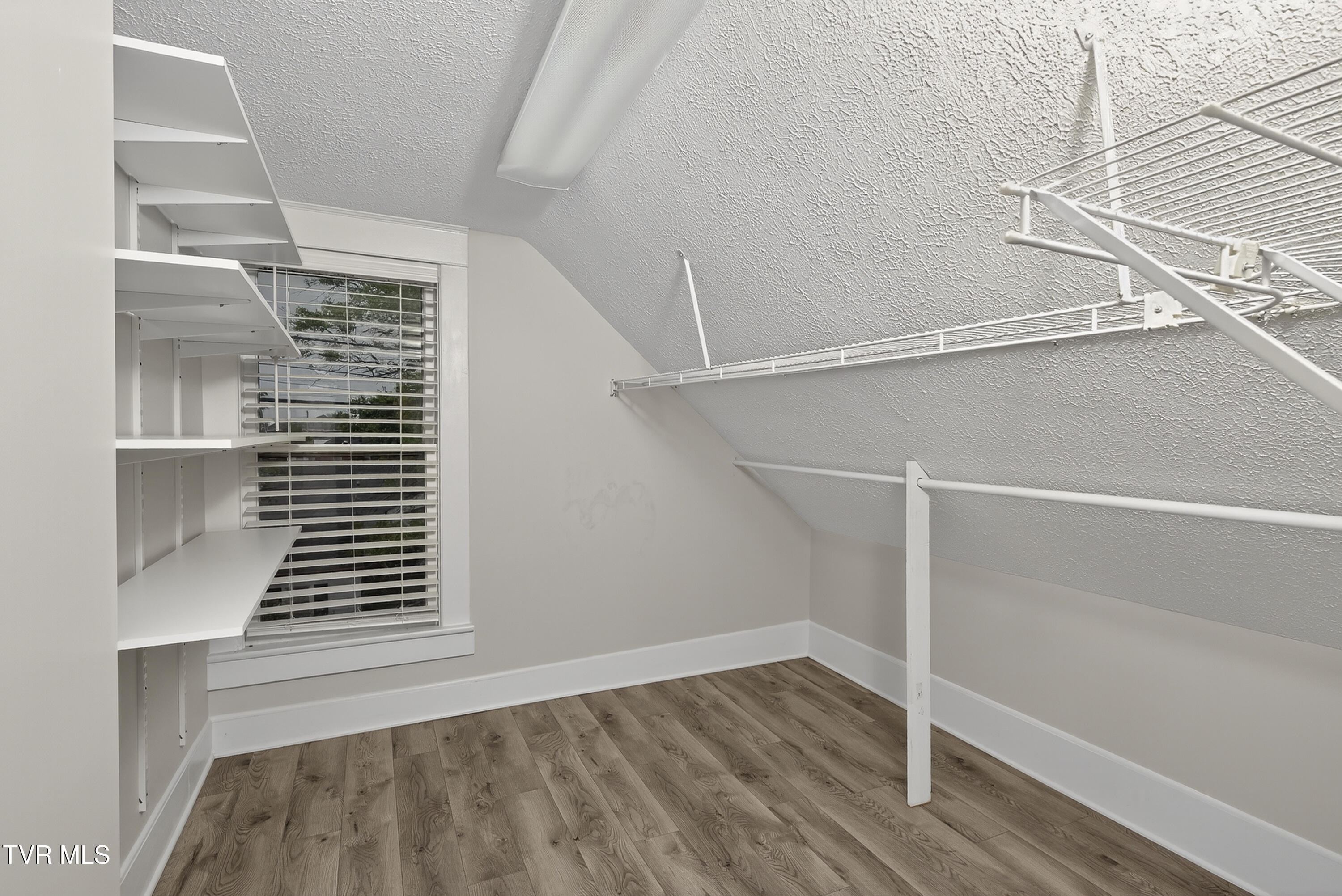 620 Arlington Avenue Bristol, VA 24201 - Photo 34 of 56 620-Arlington-AVe-Bristol-VA-47