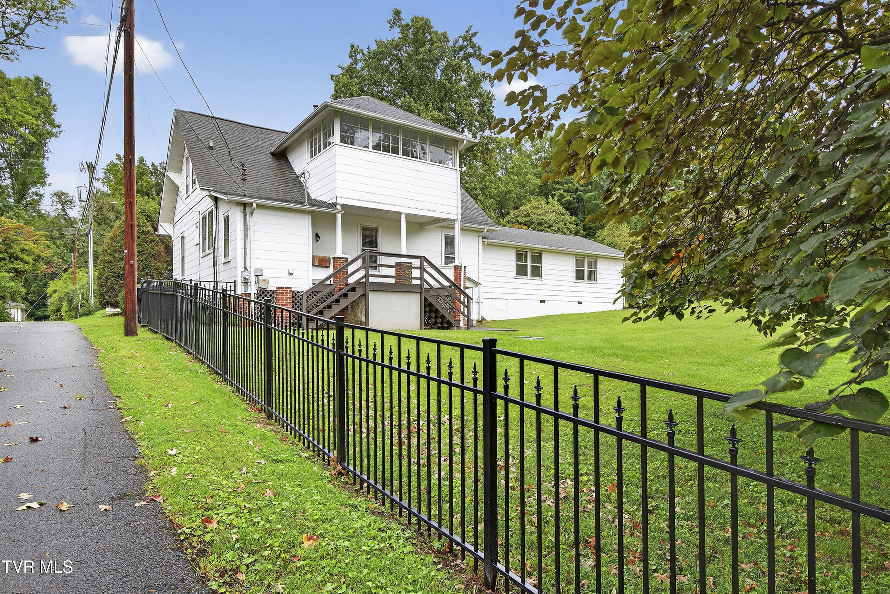 620 Arlington Avenue Bristol, VA 24201 - Photo 46 of 56 620-Arlington-AVe-Bristol-VA-6