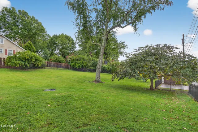 $364,900 | 620 Arlington Avenue, Bristol, VA 24201