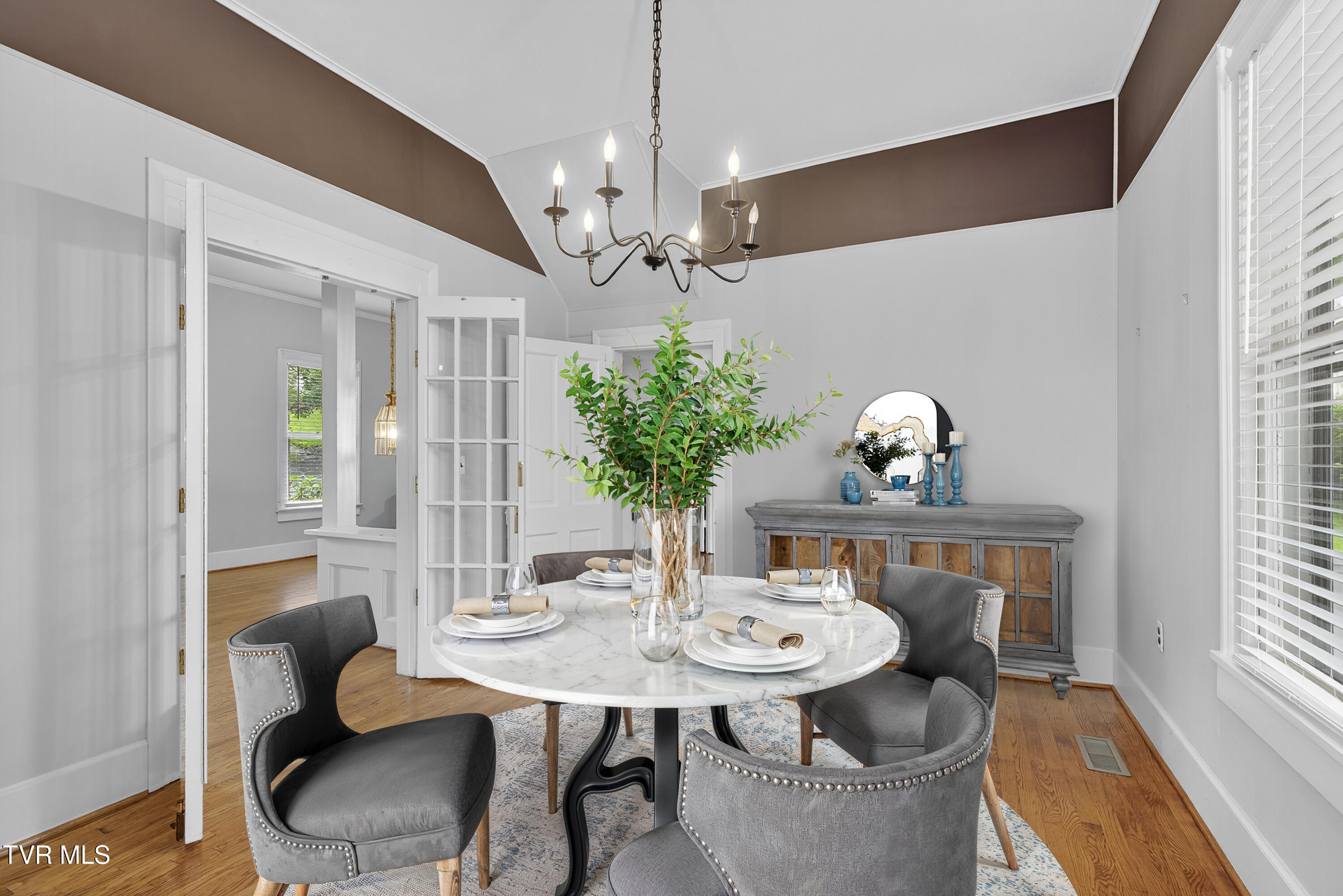 620 Arlington Avenue Bristol, VA 24201 - Photo 5 of 56 Arlington VS Dining