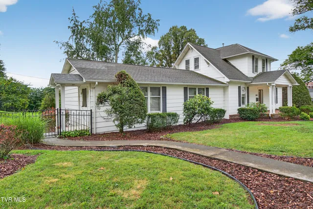 $364,900 | 620 Arlington Avenue, Bristol, VA 24201