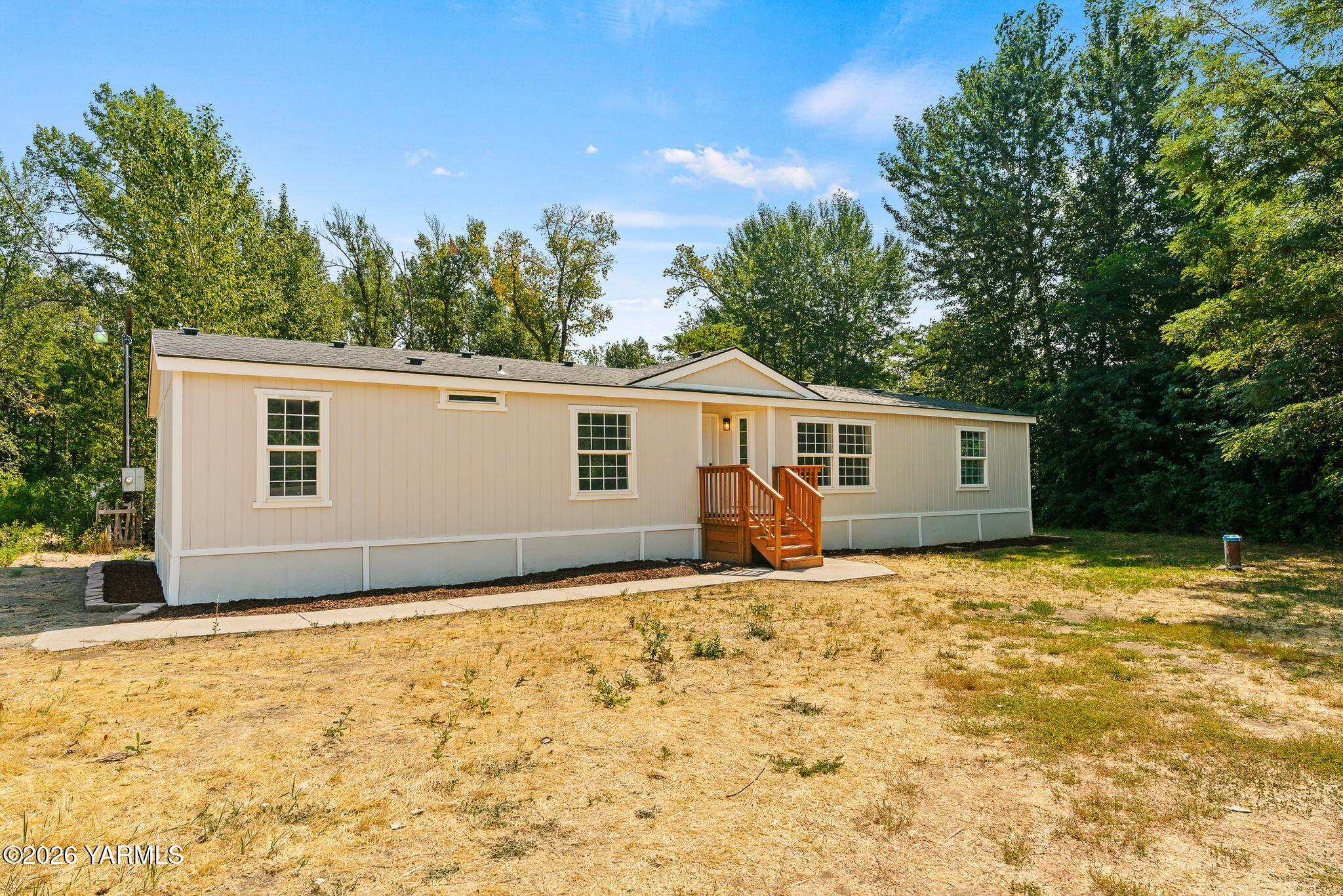 3351 South Naches Road Yakima, WA 98908 - Photo 3 of 41 13_3351 S Naches Rd-3