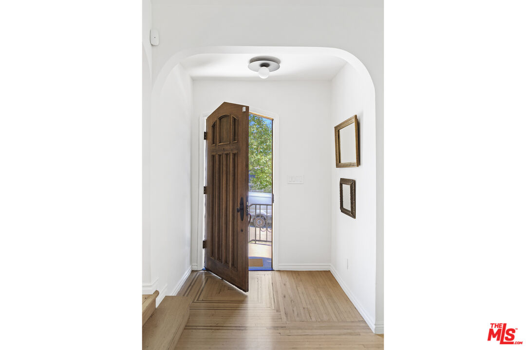 2157 Moreno Drive Los Angeles, CA 90039 - Photo 11 of 75