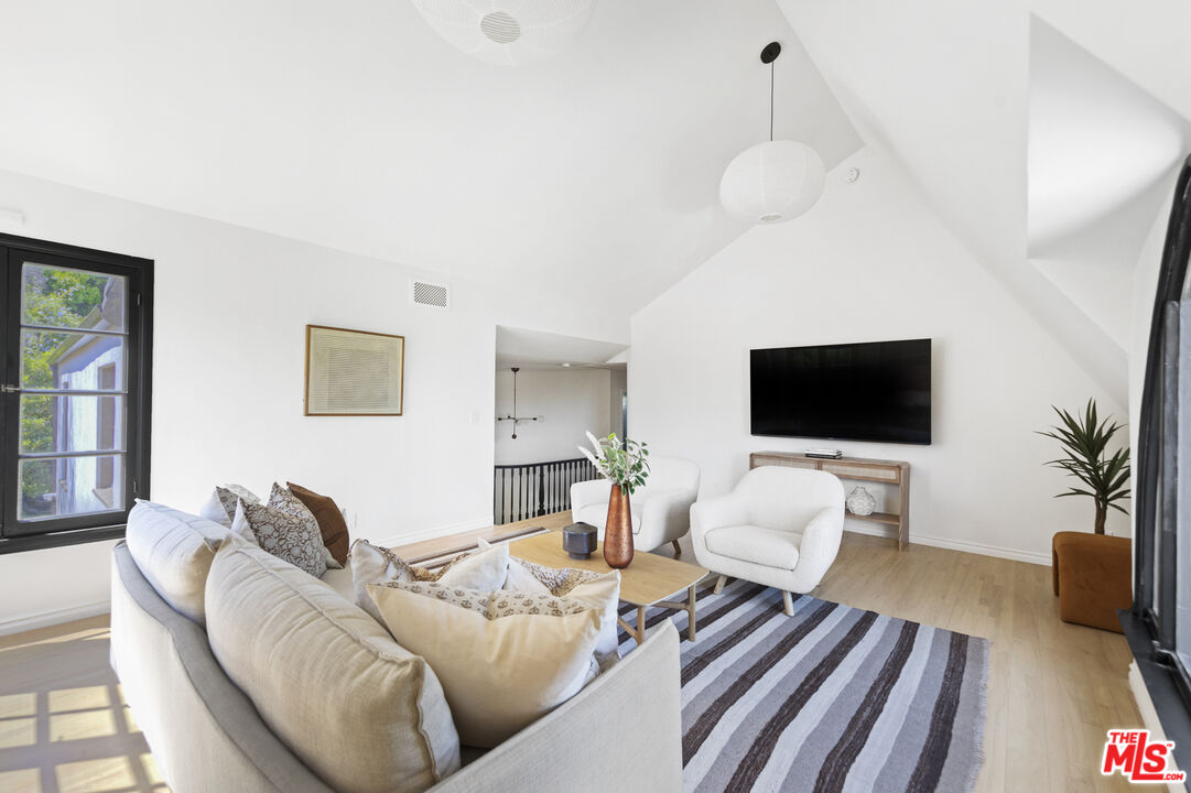 2157 Moreno Drive Los Angeles, CA 90039 - Photo 40 of 75