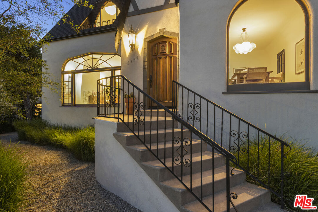 2157 Moreno Drive Los Angeles, CA 90039 - Photo 4 of 75