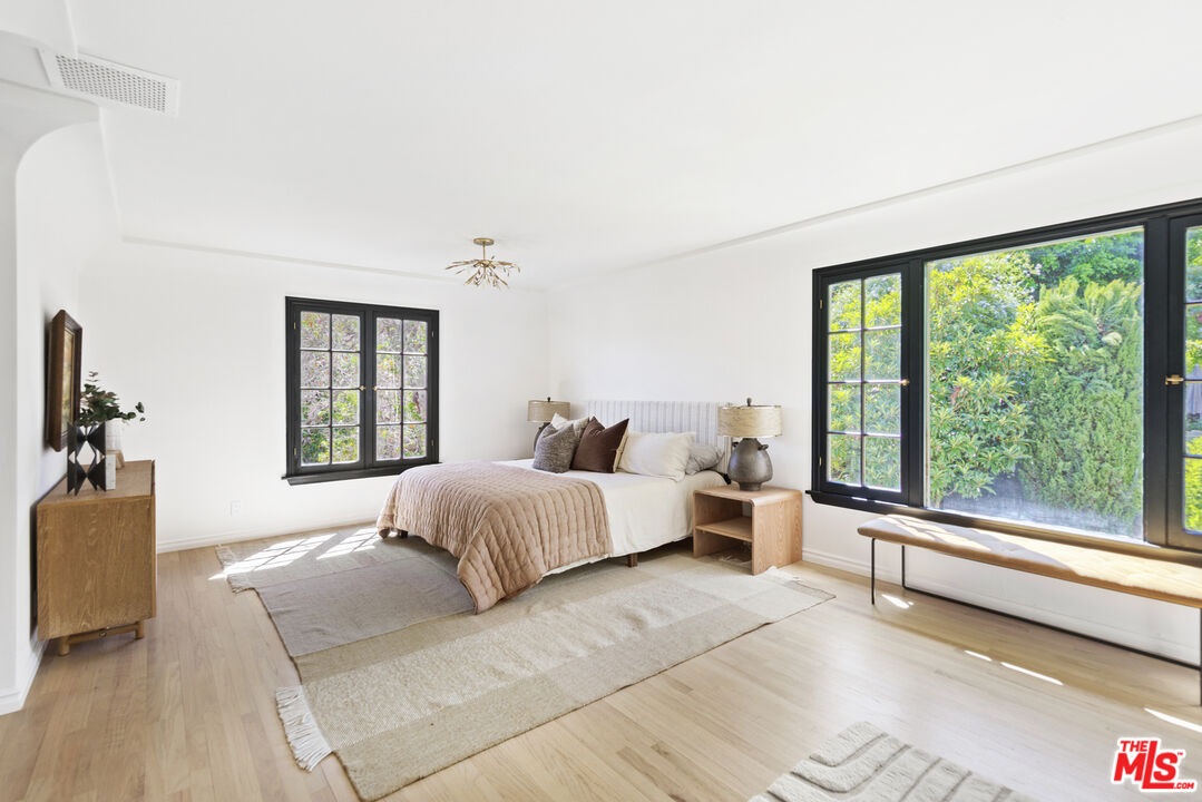 2157 Moreno Drive Los Angeles, CA 90039 - Photo 42 of 75