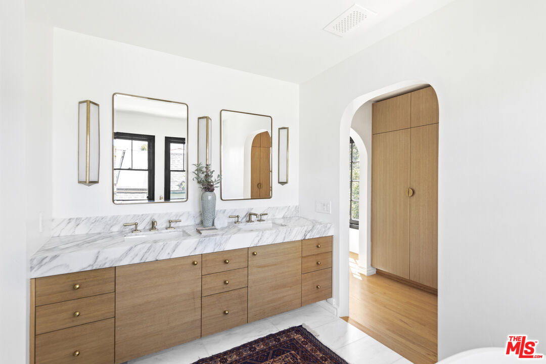 2157 Moreno Drive Los Angeles, CA 90039 - Photo 47 of 75