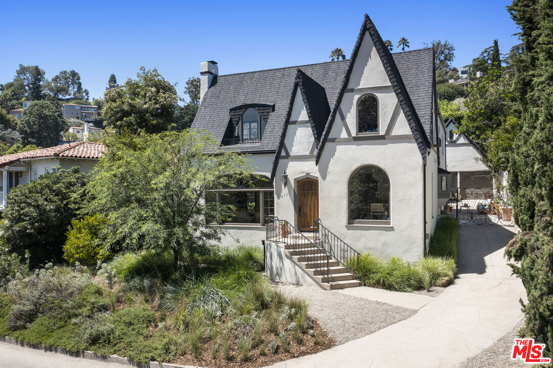 2157 Moreno Drive Los Angeles, CA 90039 - Photo 5 of 75