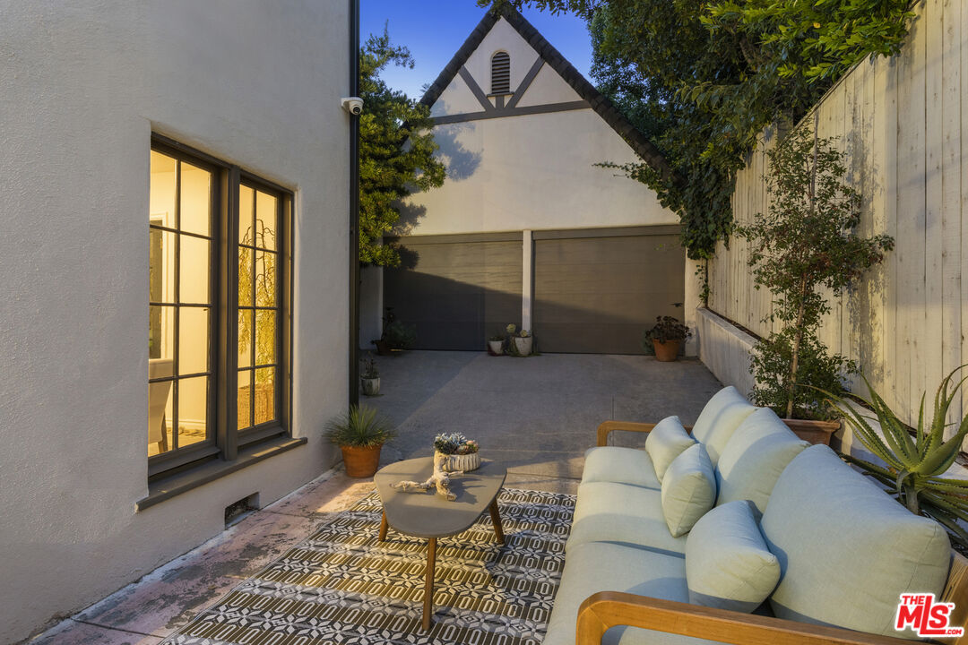 2157 Moreno Drive Los Angeles, CA 90039 - Photo 57 of 75