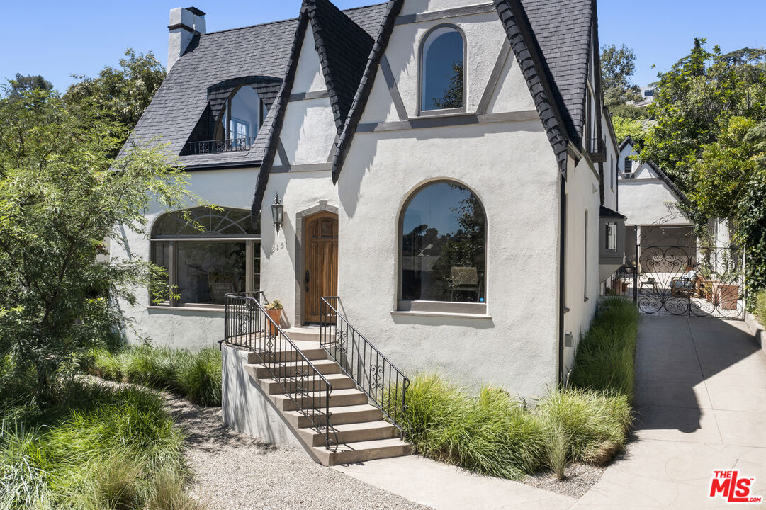 2157 Moreno Drive Los Angeles, CA 90039 - Photo 7 of 75