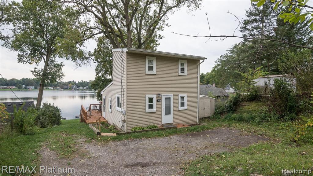 2517 Rubbins Road Howell, MI 48843 - Photo 10 of 31