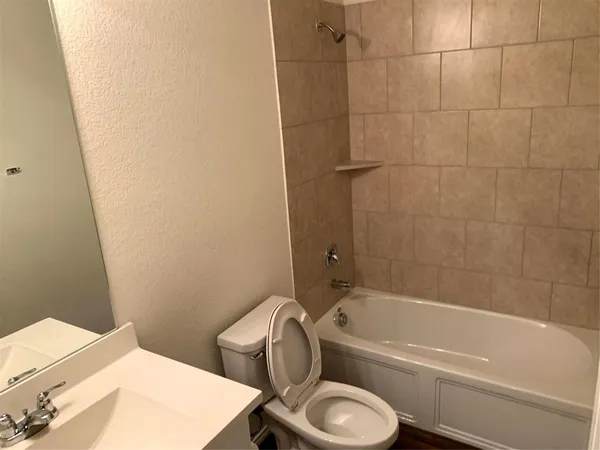 $2,200 | 2444 Larimar Drive, Little Elm, TX 76227